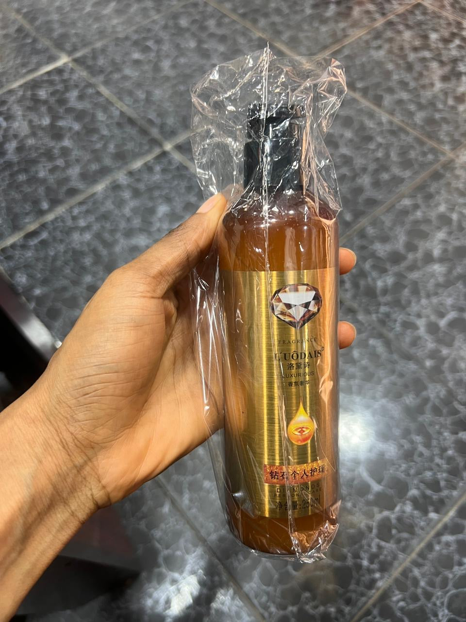 LEAVE-IN CONDITIONER