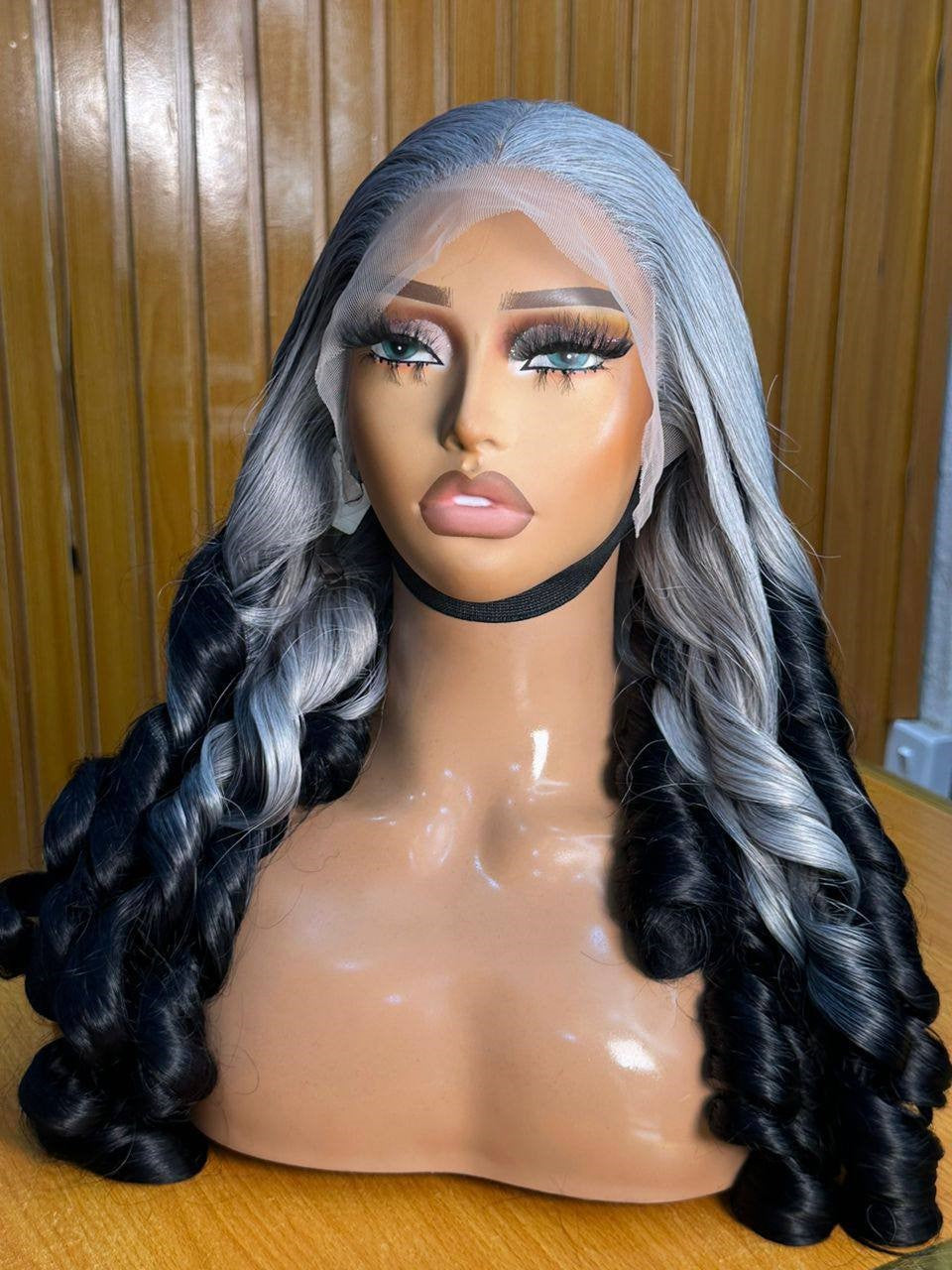 WIG: ASHLEY BOUNCE